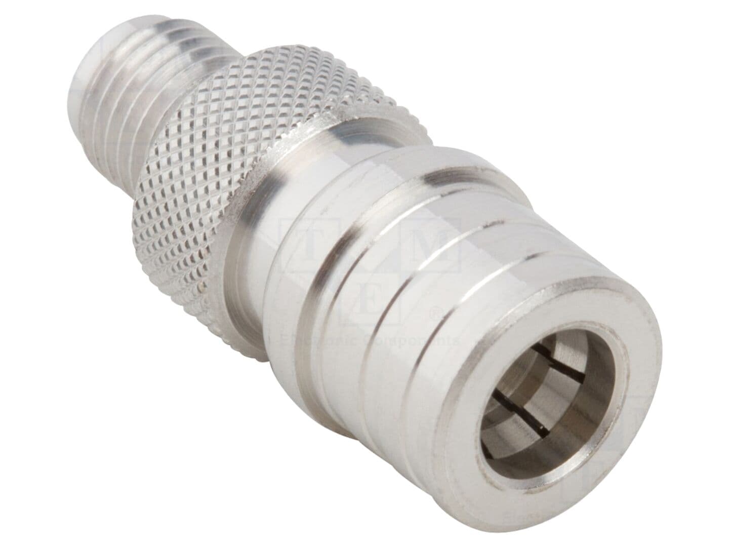 Adaptor QMA tată SMA mamă 50Ω